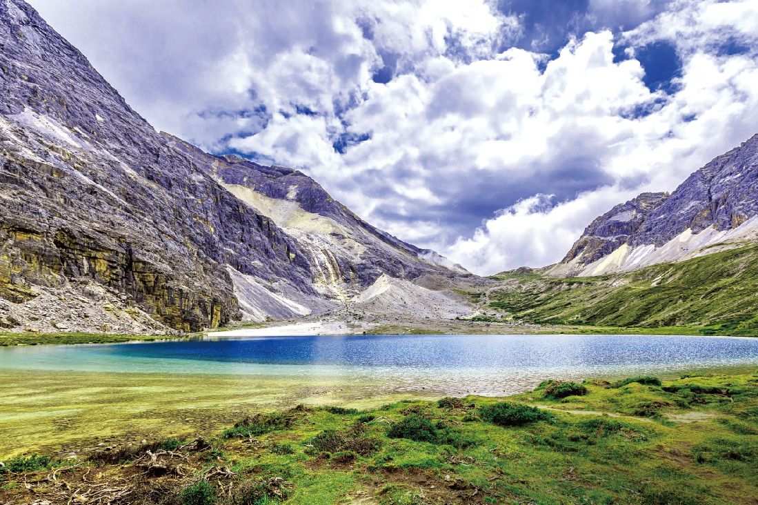 【四川】稻城亞丁．四姑娘山<font color="red">自由行</font>10日(登牛奶海)